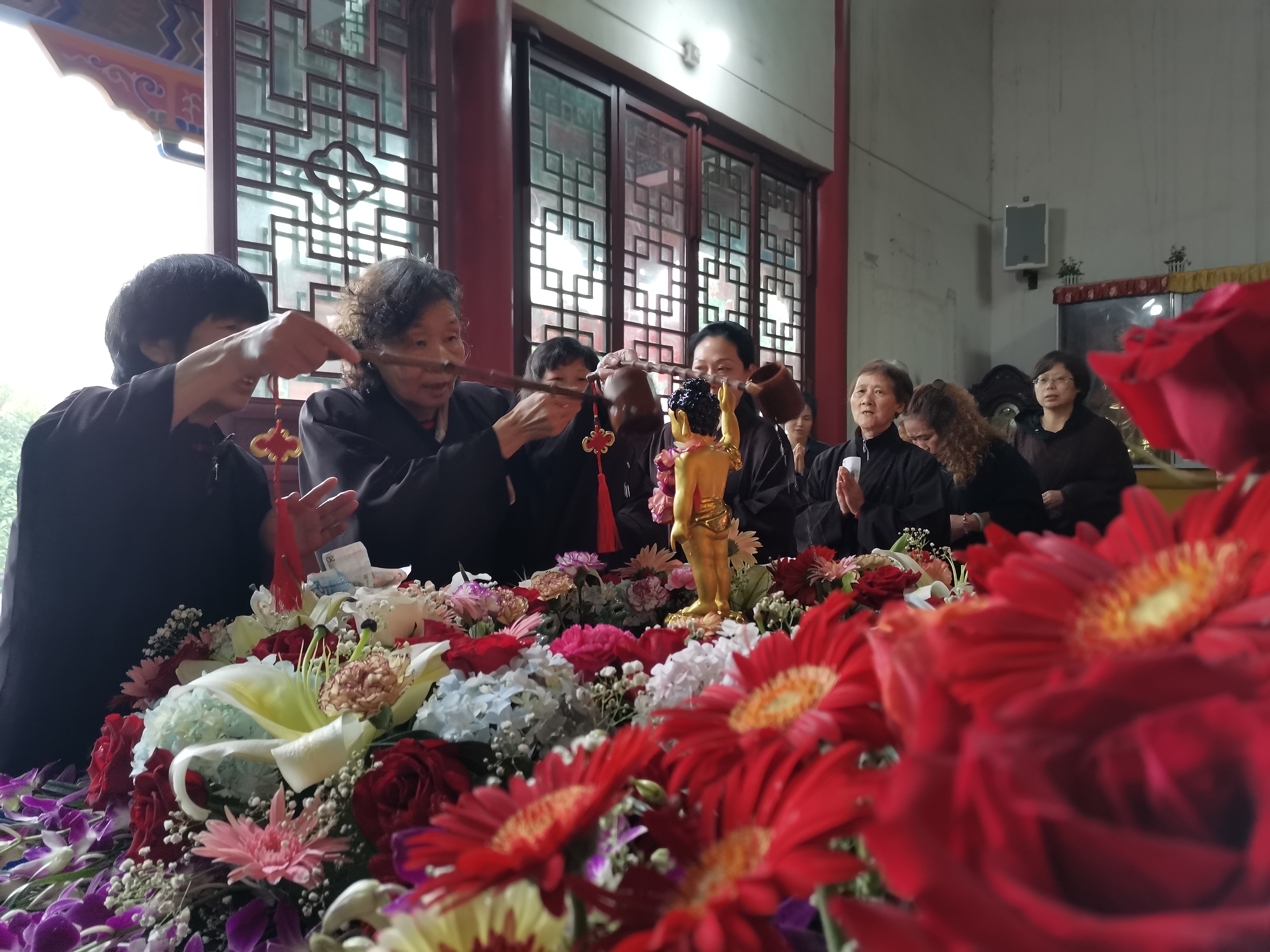 彩运网释迦牟尼佛圣诞法会圆满